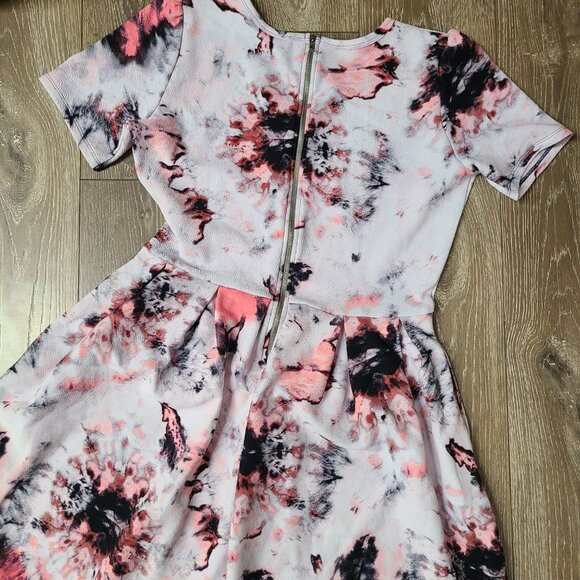 RARE Pink and Black Tie Dye Dress - Lularoe Amelia UNICORN! - Picture 2 of 8
